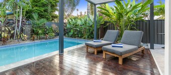 Curlews Nest - Pool BBQ and Beach