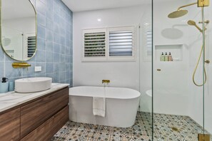 4 bedrooms, Internet - Curlews Nest - Pool BBQ and Beach (Cairns)