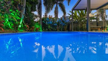 Casa | 4 quartos, acesso à internet de alta velocidade