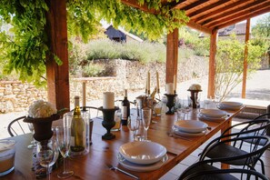 屋外ダイニングエリア