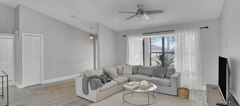 4 br Luxury Retreat with Heated Pool in Wellington