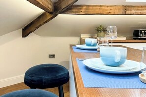 Dining - Urban Townhouse | 2BR | Stylish Loft | Prime Spot (Manchester)
