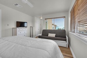 3 chambres, fer et planche à repasser, Wi-Fi, draps fournis
