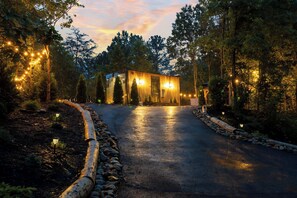 Exterior - Villa Luna-Mirror Cabin-Luxury-Hot Tub-FirePit-Secluded (Sevierville)
