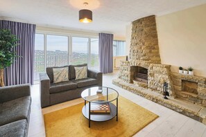 TV, fireplace, offices - Host & Stay | Saltdean Sea View (Saltdean)