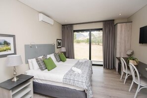Luxury Double Room, 1 Double Bed, Mountain View