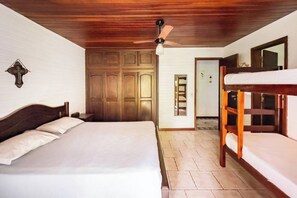 4 室のベッドルーム、WiFi