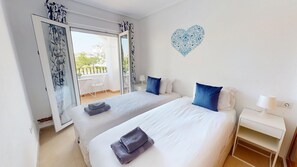 2 bedrooms, iron/ironing board, free WiFi, bed sheets