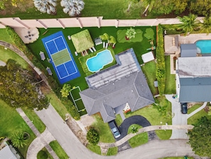 Opvarmet pool