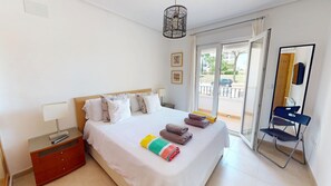 2 quartos, ferros/tábuas de passar roupa, Wi-Fi de cortesia