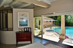 5 bedrooms, WiFi, bed sheets