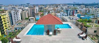 300sqft 5 Studio Gym & Pool Access