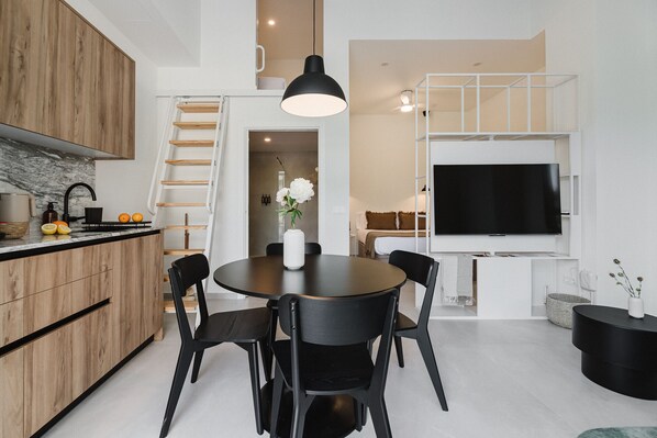 Dining - Gran Turia: Premium Apartment in Great Location (Valencia)