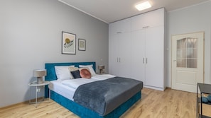 Apartment (6)
