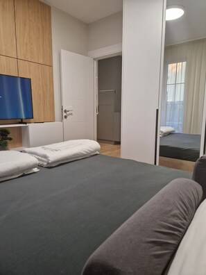 1 bedroom, iron/ironing board, WiFi, bed sheets