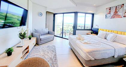 Deluxe Studio unit condo in Lapu-lapu City with WiFi, AC