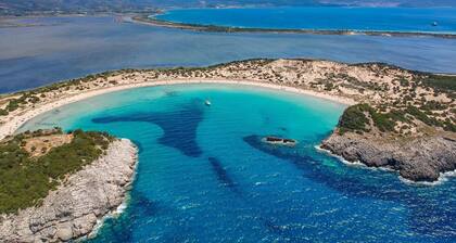 Koroni Beachfront Retreat, Private Garden Haven