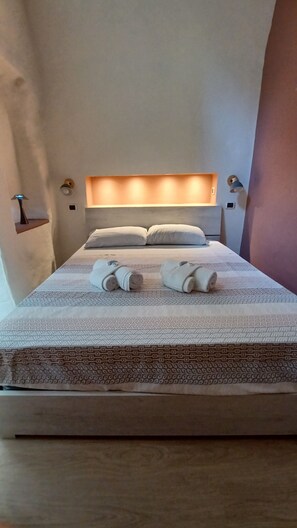 1 quarto, Wi-Fi de cortesia, roupa de cama
