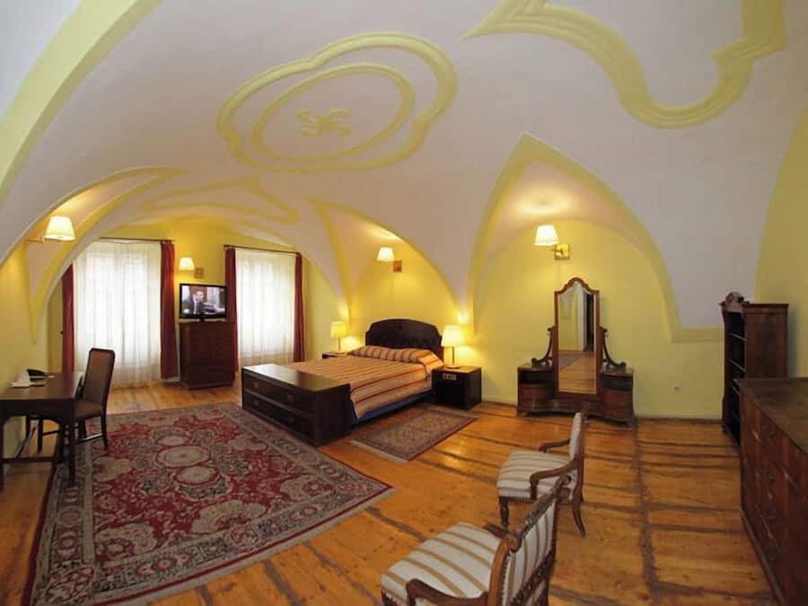 Superior Suite, 1 Bedroom | Free WiFi