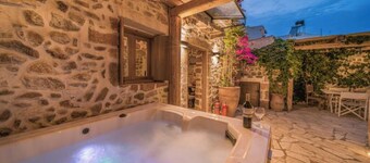 Boutique Cretan house - Old Malia (Incl. Jacuzzi)