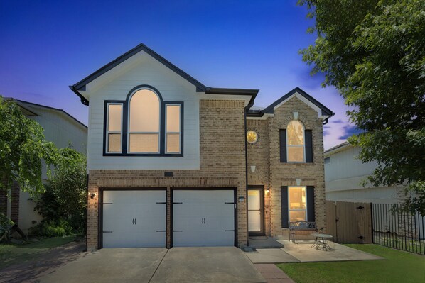 House, 4 Bedrooms | Exterior - Prime Round Rock, Tx Getaway 4 Bedroom Home (Round Rock)