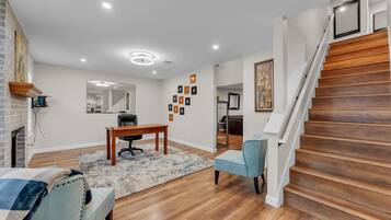 Nhà, 4 phòng ngủ | Nội thất