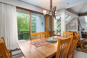 Condo, 4 Bedrooms | Dining - Sunrise Bear Ridge C4 4 Bedroom Condo (Killington)
