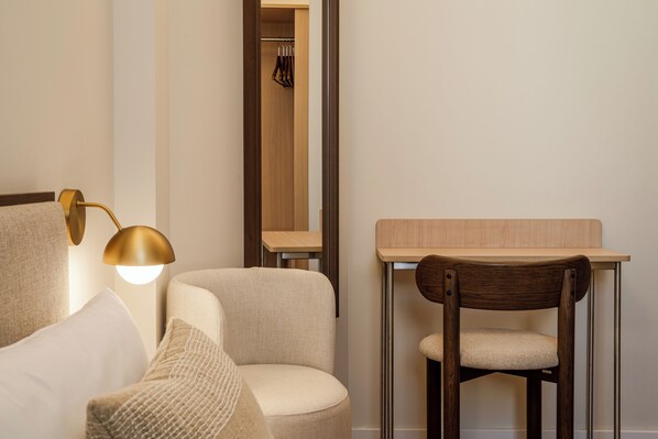 The Classic Double | Két bảo mật tại phòng, bàn, khu vực làm việc phù hợp cho laptop 