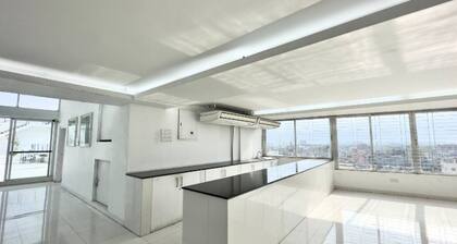 300sqft 5 Comfortable Studio w/ Gym & Pool Access
