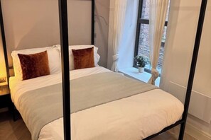 1 bedroom, iron/ironing board, free WiFi, bed sheets - Historic Gem | Luxe Stay in Prime Spot | 1BR (Manchester)