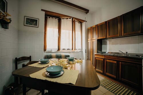 Charming mountain-view apartment with WiFi, AC in lovely Tempio Pausania