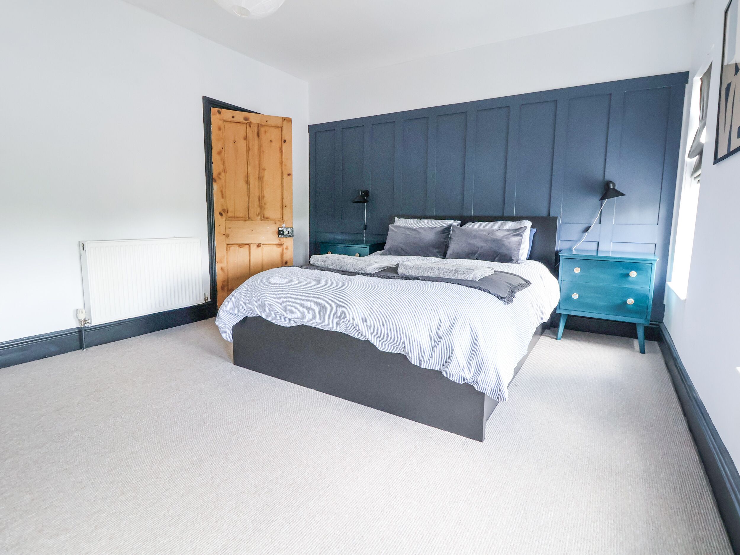 3 habitaciones, decoración personalizada y muebles diferentes 