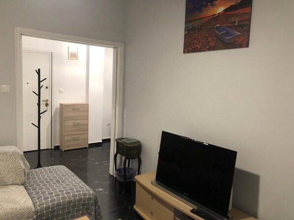 Living room - Charming 2 Bedroom Apartment in Kallithea, Greece (Kallithea)