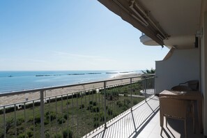 Apartment, Partial Sea View | Balcony - Residence Roseto Pool Seaview Abruzzo (Roseto degli Abruzzi)