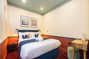 2 chambres, fer et planche à repasser, Wi-Fi gratuit, draps fournis