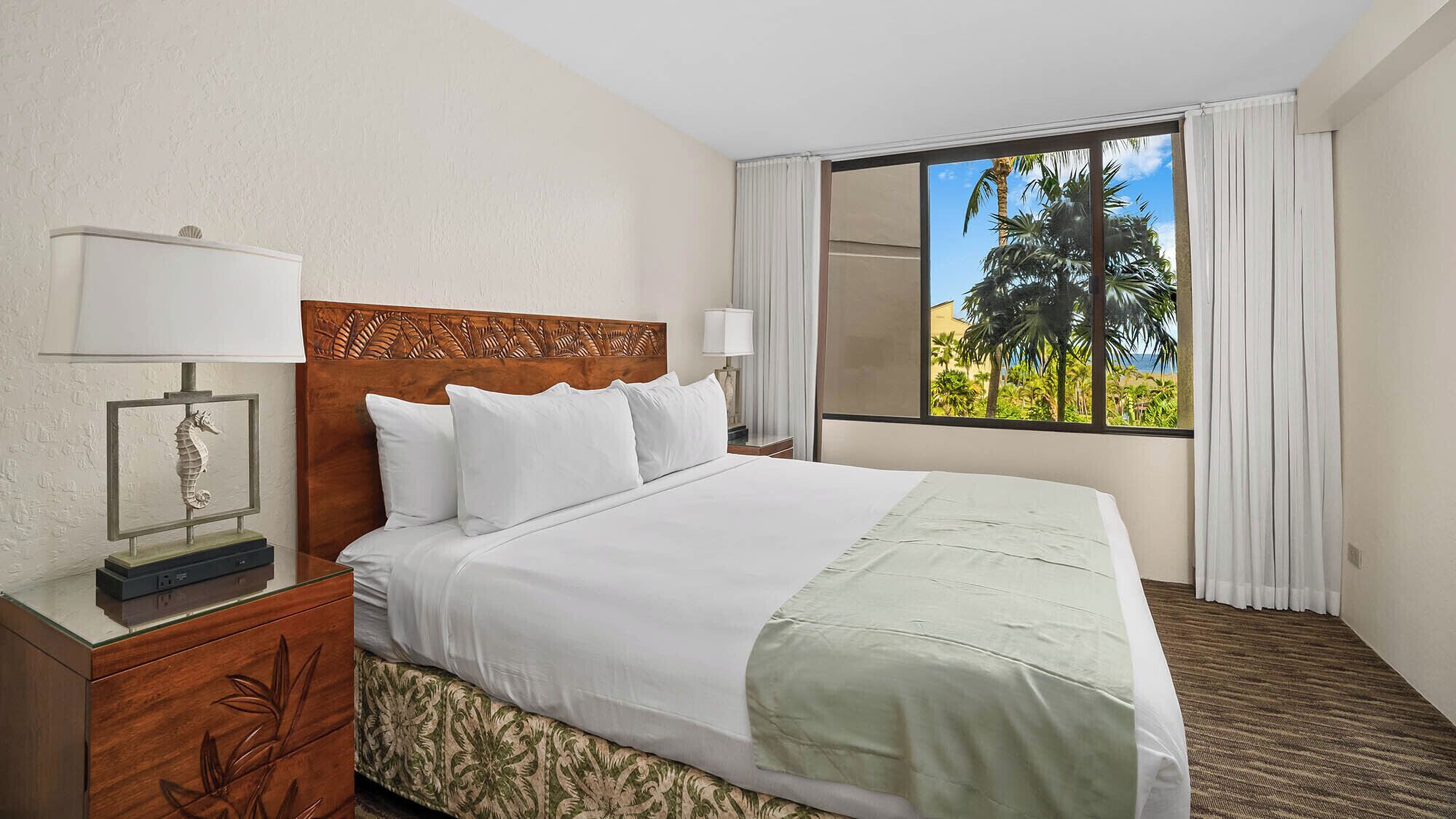 2 bedrooms, iron/ironing board, internet, bed sheets