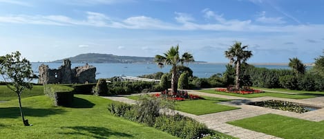 Khuôn viên nơi lưu trú