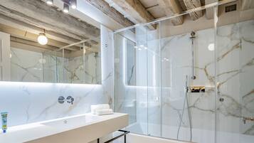 Haartrockner, HandtĂŒcher