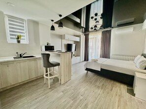 1 bedroom, iron/ironing board, WiFi