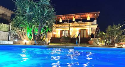 Cittadella Asprovalta: 3 - bedroom villa with private pool