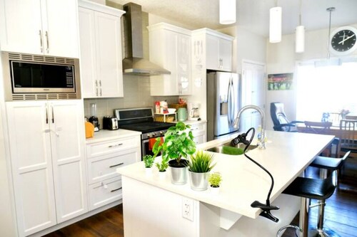 Mahogany Loft Retreat - 3 Story Home