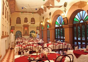 Dining room - Fort Chanwa  (Luni)