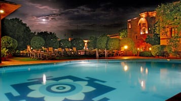 Piscina externa