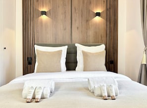 Apartment, City View | Iron/ironing board, travel crib, free WiFi, bed sheets - 1559 Rocroy (Paris)