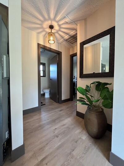 Cozy Lodge on 10 acres- Sleeps 9, Newly Renovated, Game Room, Lg Deck, Irons MI.