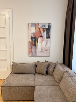 Apartment, 2 Bedrooms, City View | Living area - Apartment in Staatsoper Nähe Prime Location (Vienna)