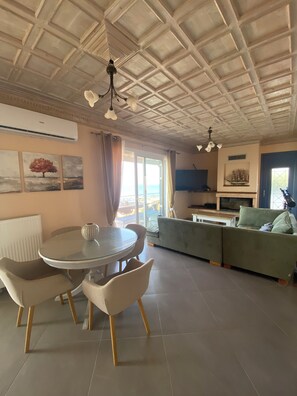 TV, fireplace - Panoramic sea view! An apartment with a breathtaking scenic of 
Koroni village! (Koroni)