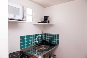 Classic Apartment, Balcony, Garden View | Private kitchen