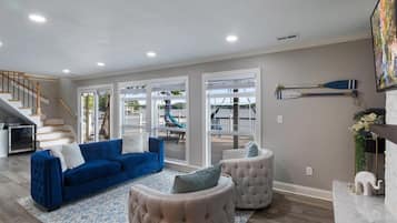 TV, fireplace, offices