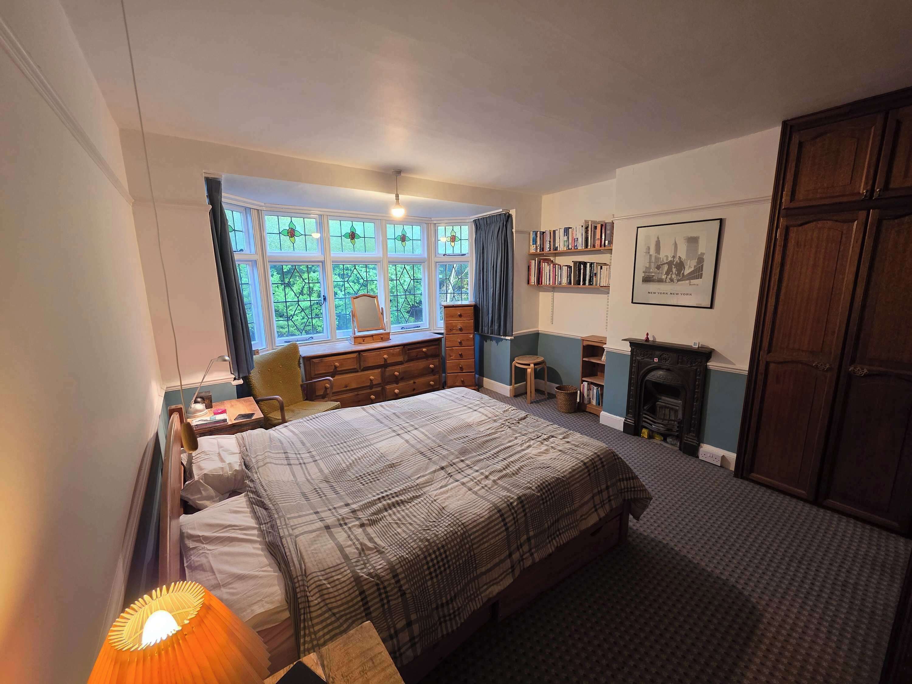 3 bedrooms, iron/ironing board, internet, bed sheets
